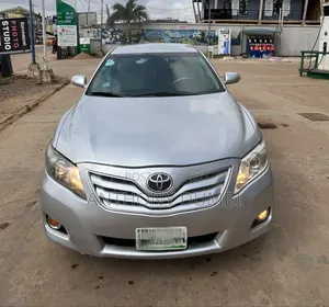 Toyota Camry 2011 Silver