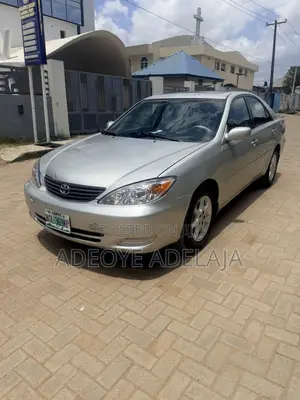 Toyota Camry LE 4dr Sedan (2.4L 4cyl 4A) 2004 Silver