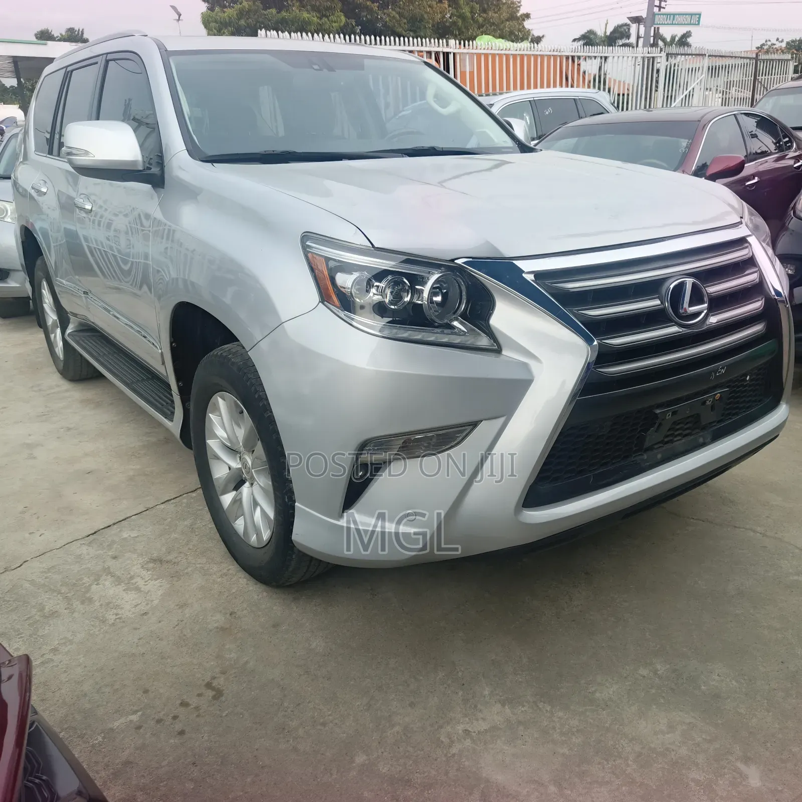Lexus GX 460 Base 2018 Silver