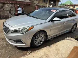 Hyundai Sonata Limited 2.0T 4dr Sedan (2.0L 4cyl Turbo 6A) 2015 Silver