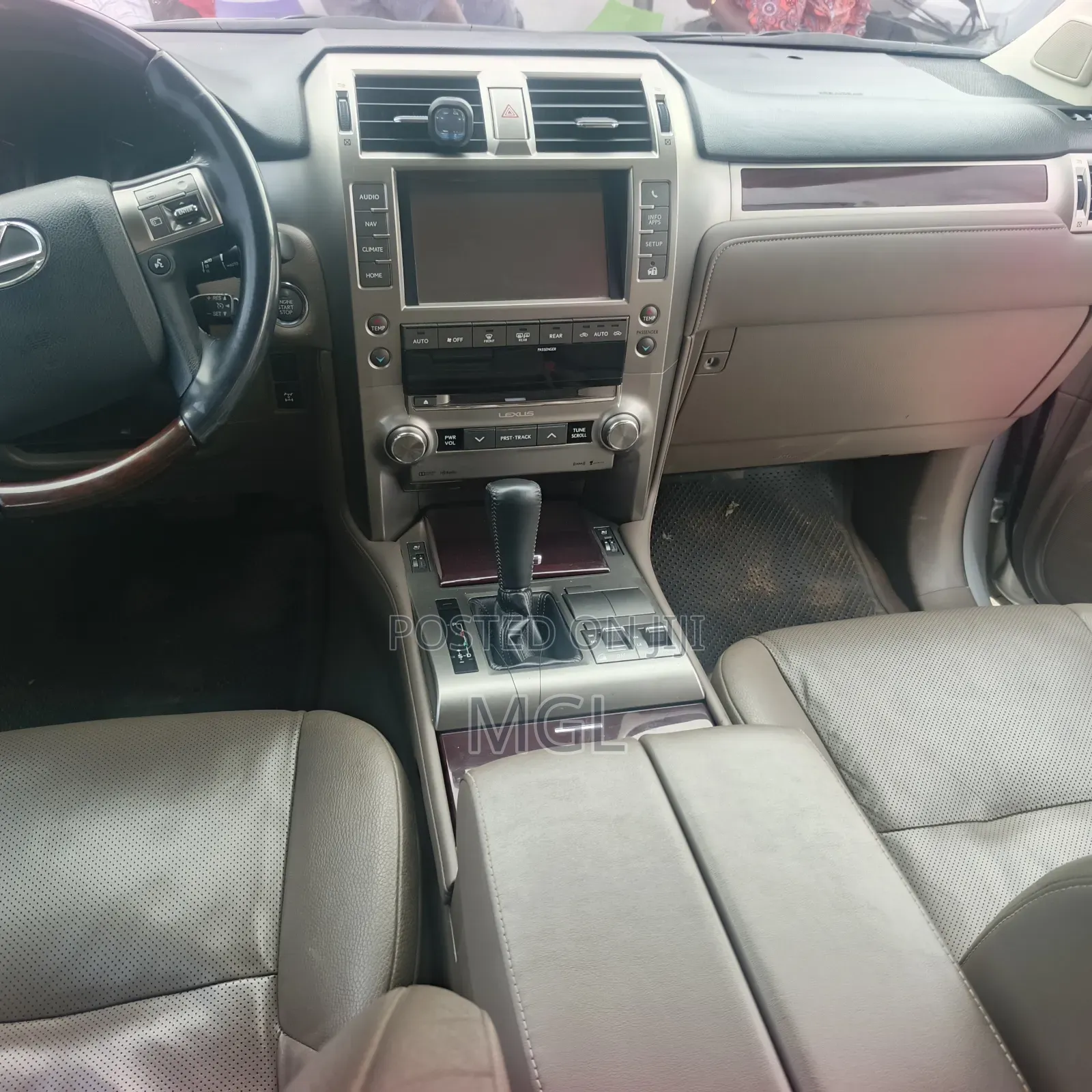 Lexus GX 460 Base 2018 Silver