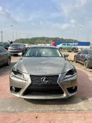 Lexus IS 250 2015 Gold