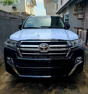 Toyota Land Cruiser 4.5 V8 VXR 2021 Black