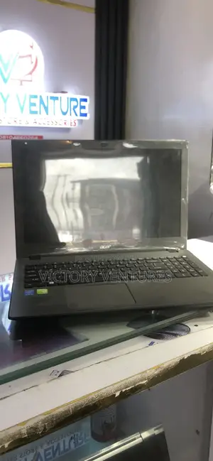 Laptop Acer Aspire E5-573G 8GB Intel Core i3 HDD 500GB