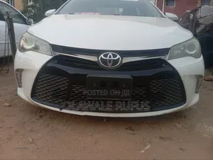 Toyota Camry LE 4dr Sedan (2.5L 4cyl 6A) 2016 Off white