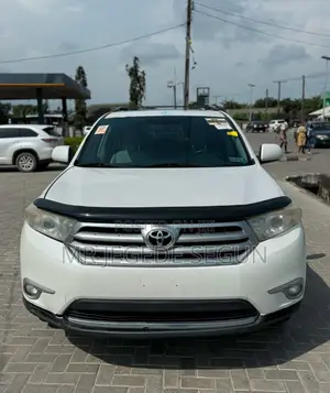 Toyota Highlander SE 2012 White