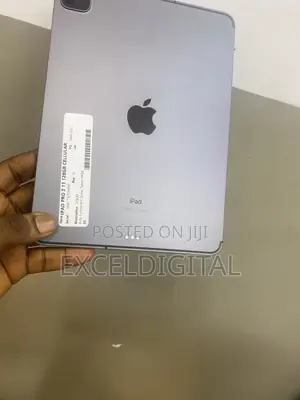 Apple iPad Pro 11 (2020) 128 GB Gray