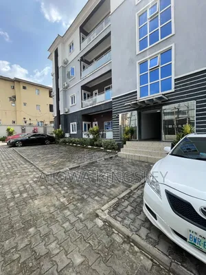3bdrm Block of Flats in Wuye Estate for rent