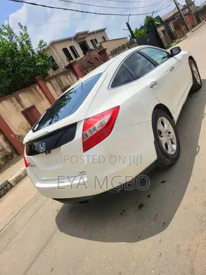 Honda Crosstour 2010 White