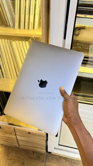 Laptop Apple MacBook Pro 2018 16GB Intel Core i7 SSD 512GB