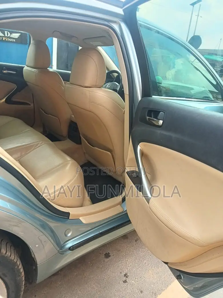 Lexus IS 2008 Blue
