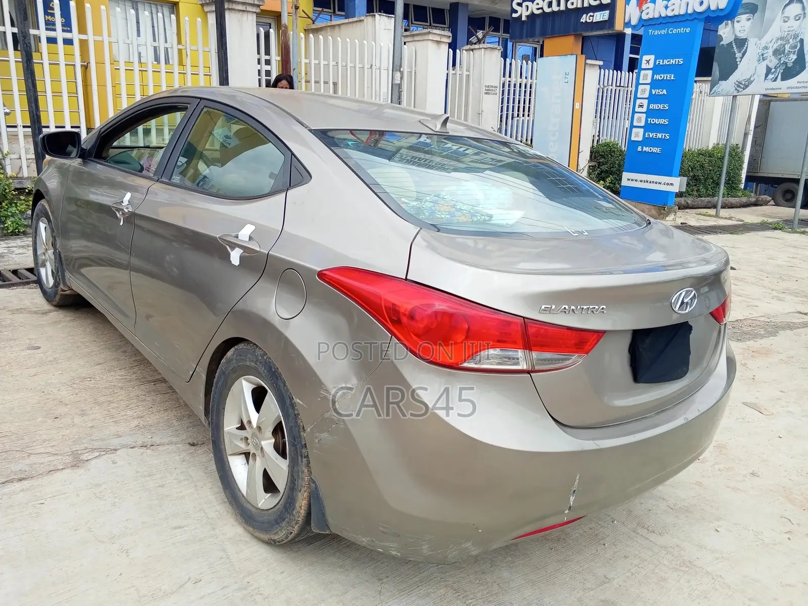 Hyundai Elantra 2013 Brown