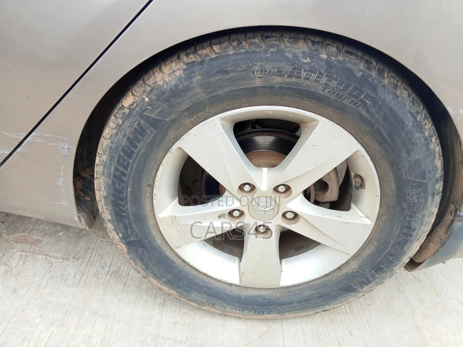 Hyundai Elantra 2013 Brown