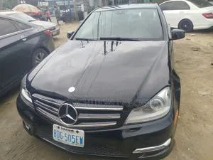 Mercedes-Benz C300 2013 Black