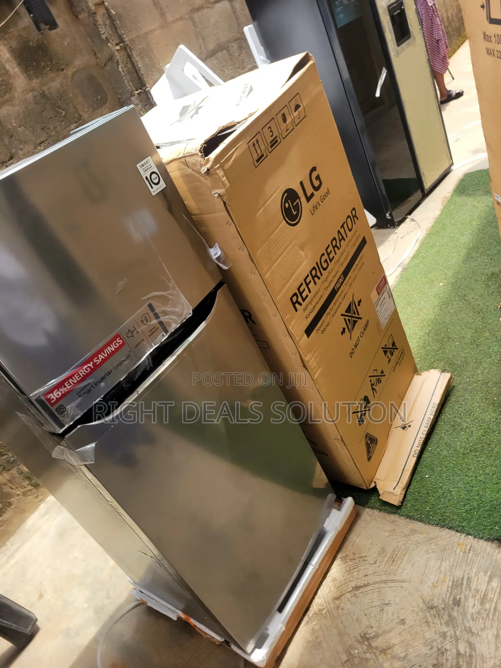 234L Refrigerator and Freezer Combination by LG