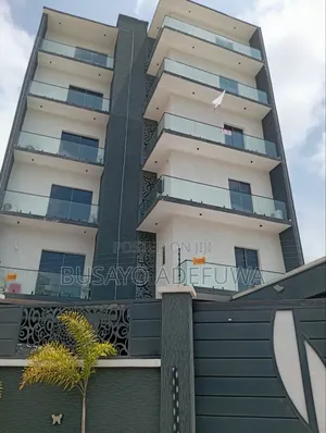 2bdrm Apartment in Off Freedom Way, Lekki Phase 1 for sale