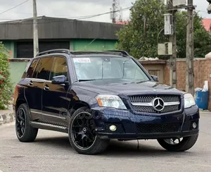 Mercedes-Benz GLK-Class 2010 Blue