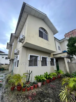 4bdrm Duplex in Lekki Phase 1 for sale