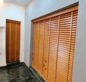 Modern Wooden Venetian Blinds for Home & Office