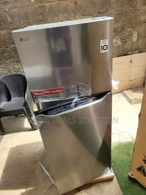 234L Refrigerator for Organized Kitchen Storage