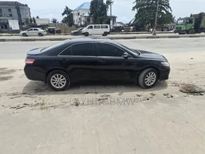 Toyota Camry XLE 4dr Sedan (2.5L 4cyl 6AM) 2010 Black