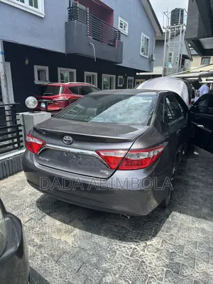 Toyota Camry SE 4dr Sedan (2.5L 4cyl 6A) 2017 Silver