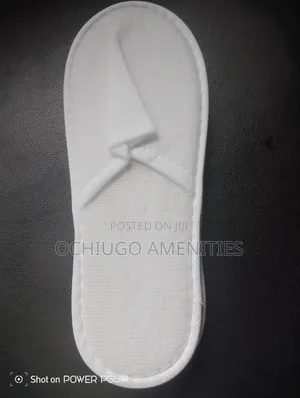 Hotel Slippers (900) 100 Pairs (6mm)