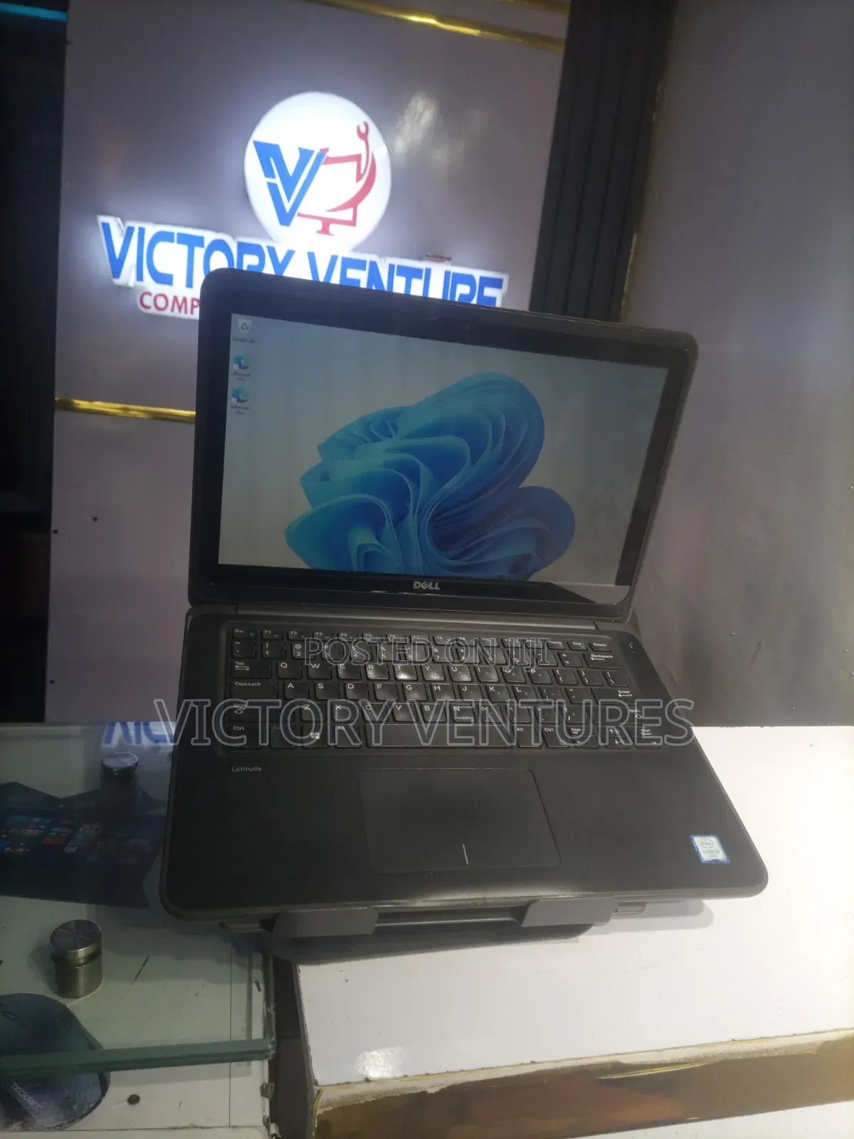Laptop Dell Latitude 3380 8GB Intel Core i3 HDD 500GB
