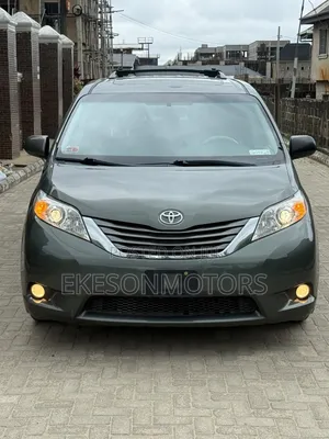 Toyota Sienna 2014 Gray