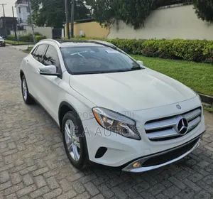 Mercedes-Benz GLA 250 2017 White