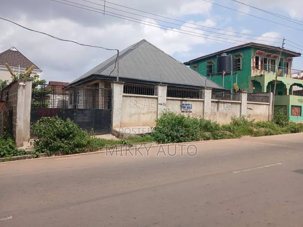 305sqm Warehouse for Sale