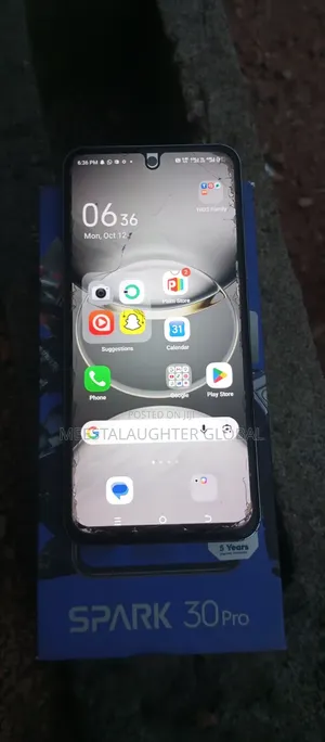 Tecno Spark 30 Pro 128 GB Silver