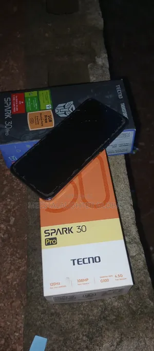 Tecno Spark 30 Pro 128 GB Silver