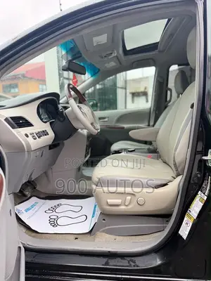 Toyota Sienna 2014 Black