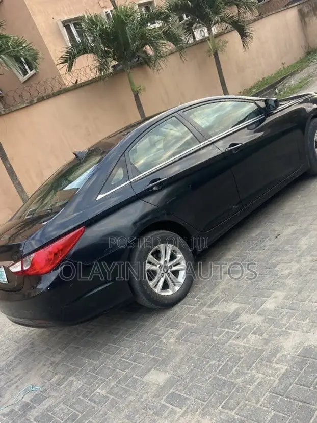 Hyundai Sonata 2012 Black
