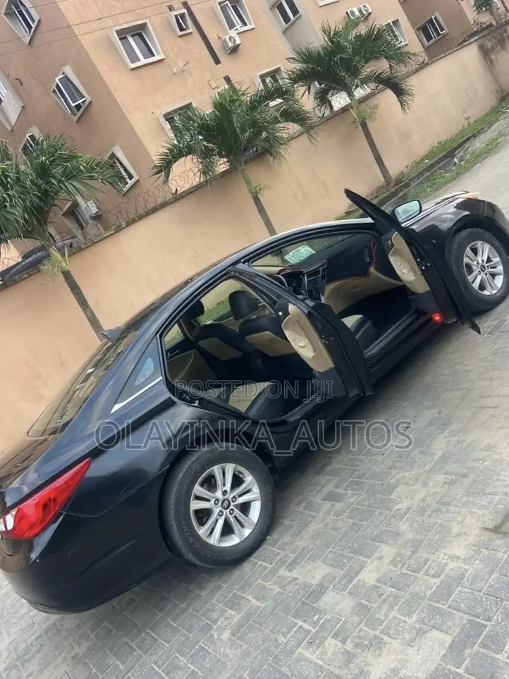 Hyundai Sonata 2012 Black