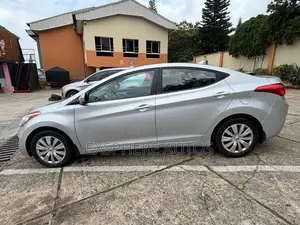Hyundai Elantra 2011 Silver