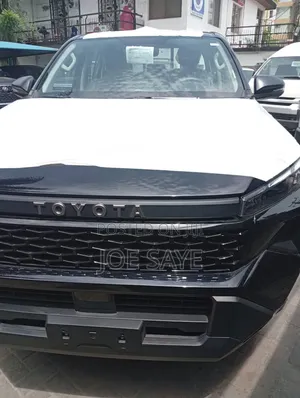New Toyota Hilux 2026 Black