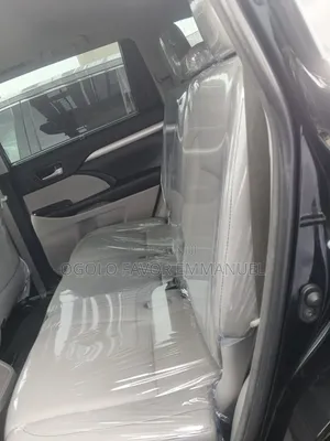 Toyota Highlander XLE 4x2 V6 (3.5L 6cyl 8A) 2018 Black