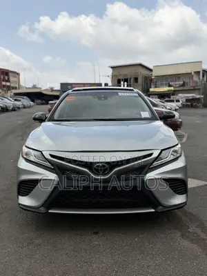 Toyota Camry XSE (2.5L 4cyl 8A) 2019 Blue