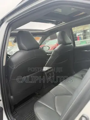 Toyota Camry XSE (2.5L 4cyl 8A) 2019 Blue