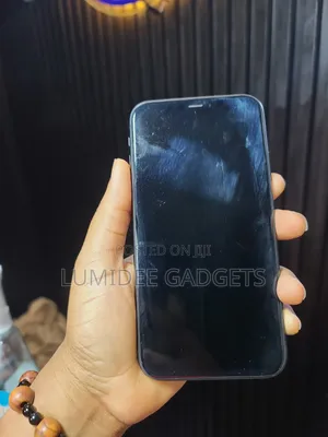 Apple iPhone 11 64 GB Black