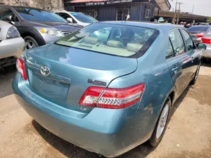 Toyota Camry 2010 Green