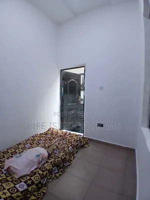 Studio Apartment in Grace View, Chevron for rent