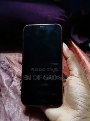 Apple iPhone XR 128 GB Red