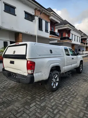 Toyota Tacoma 2017 White