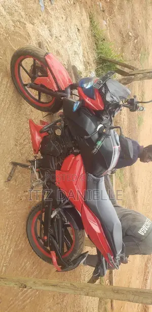 TVS Apache 180 RTR 2021 Red