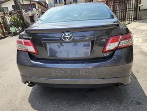 Toyota Camry 2010 Gray