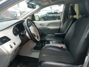 Toyota Sienna 2013 Gray