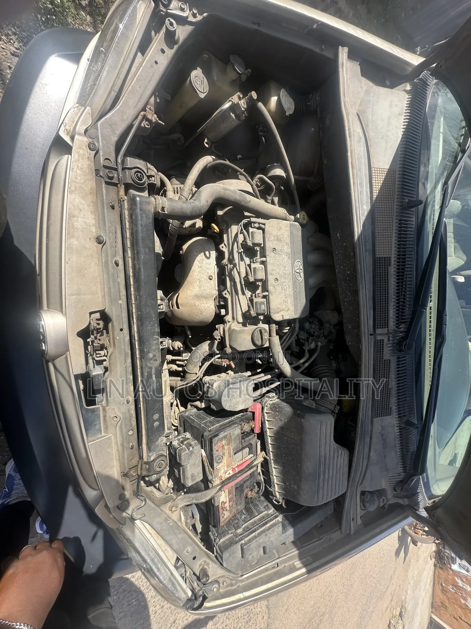 Toyota Sienna LE 4dr 1999 Gold